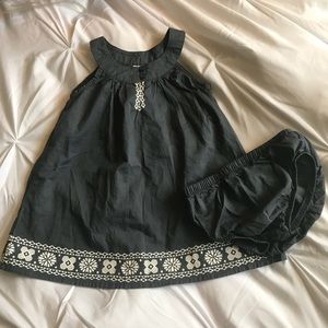 SALE 5/$20 ❤️ 2 piece Oshkosh Gray Dress, 12M
